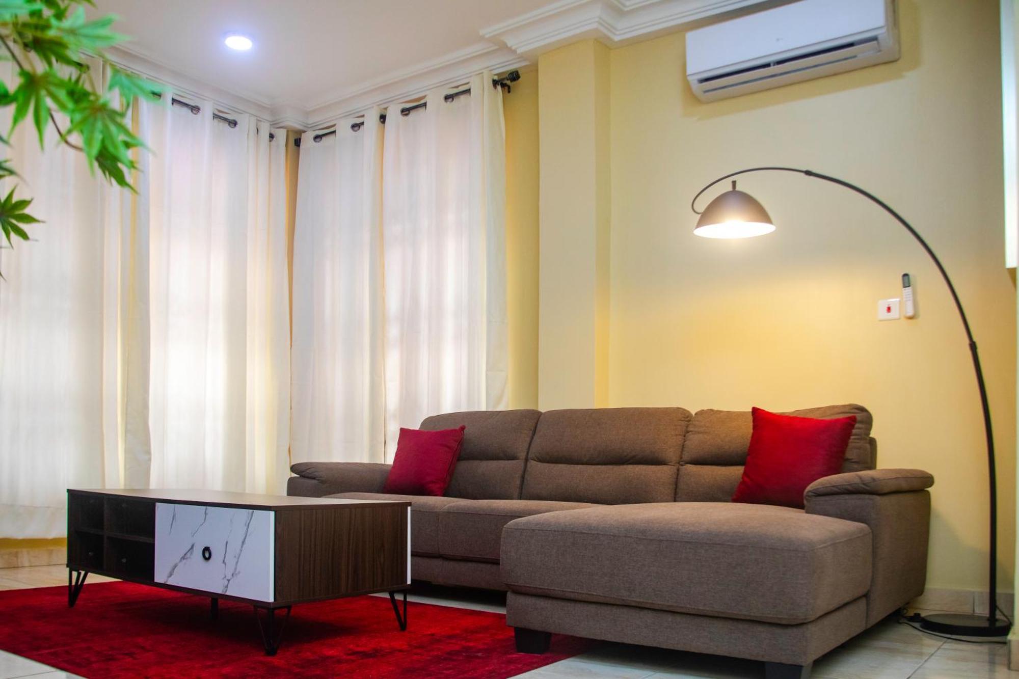 Maat Luxury Homes Accra Exteriör bild