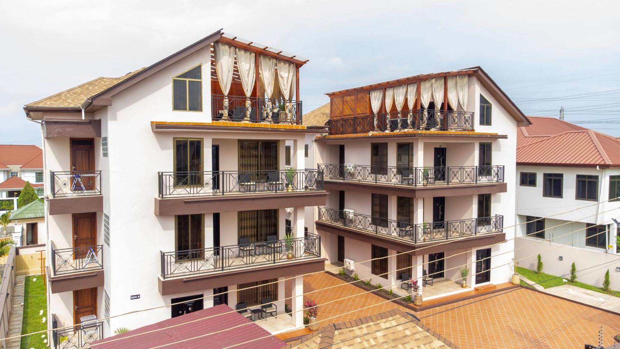 Maat Luxury Homes Accra Exteriör bild