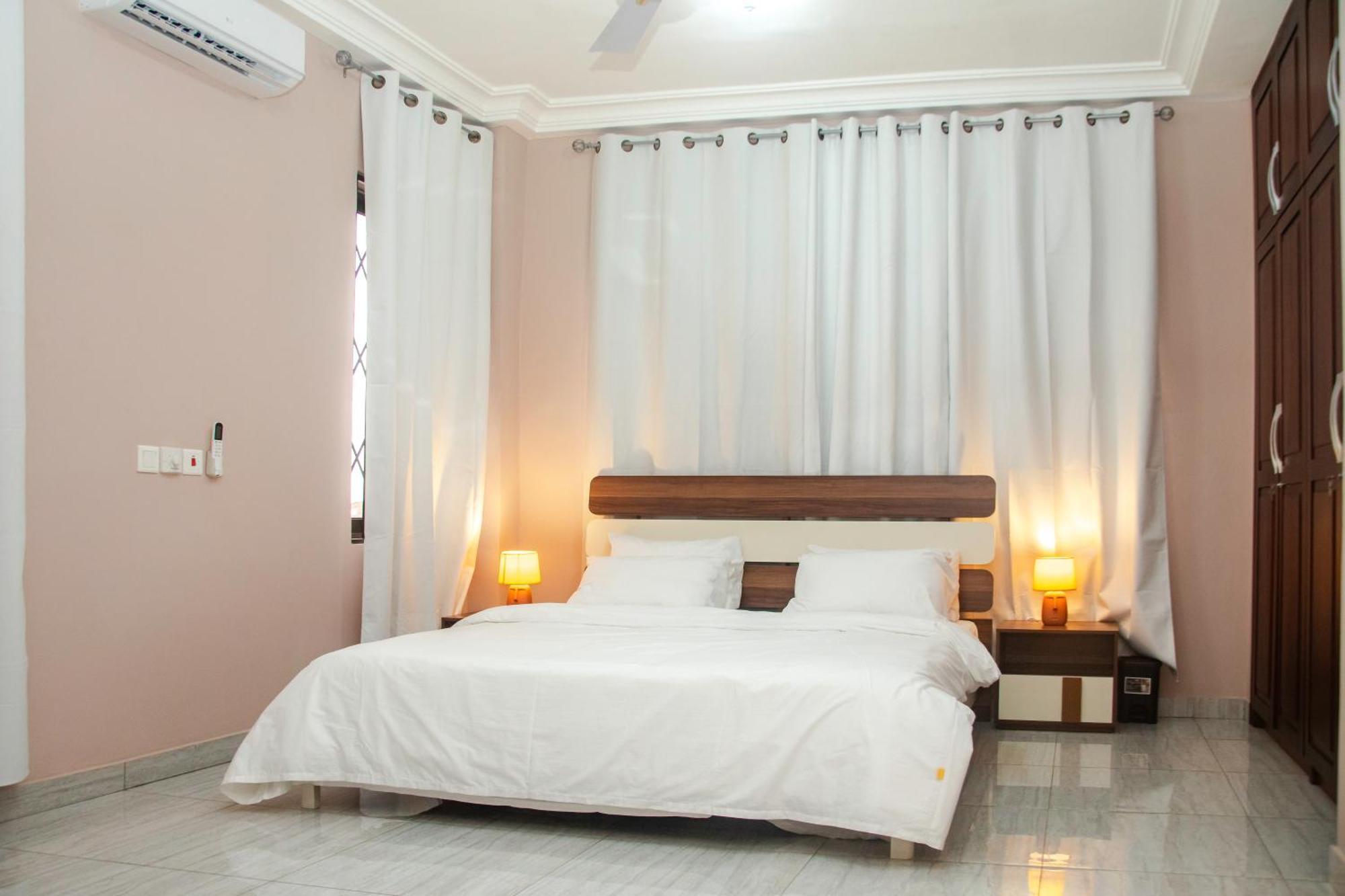 Maat Luxury Homes Accra Exteriör bild