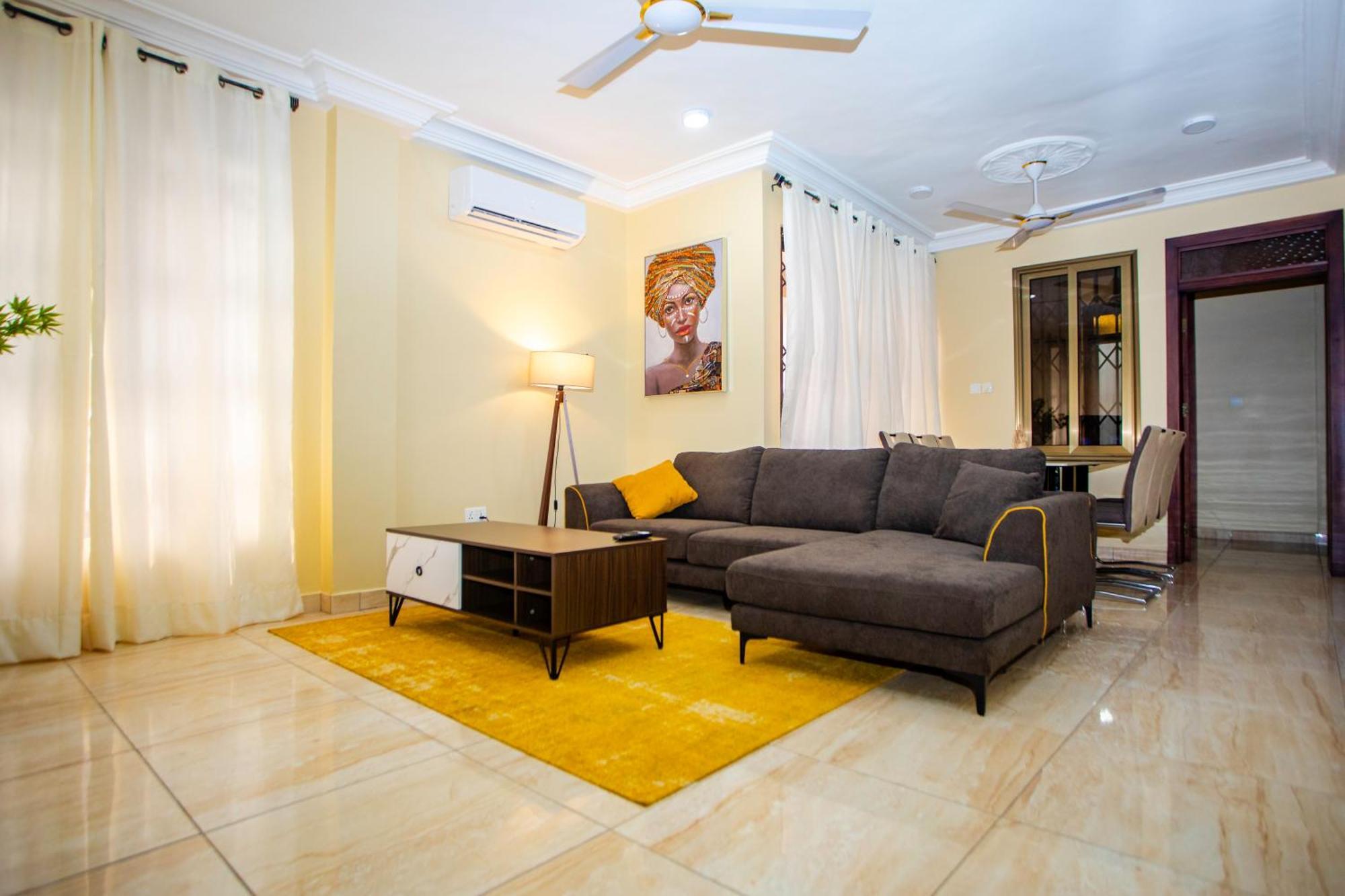 Maat Luxury Homes Accra Exteriör bild