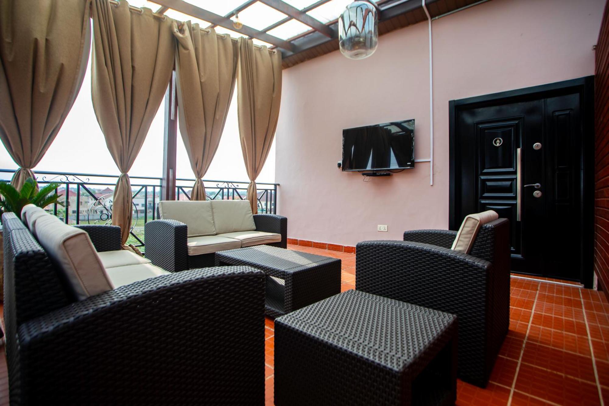 Maat Luxury Homes Accra Exteriör bild