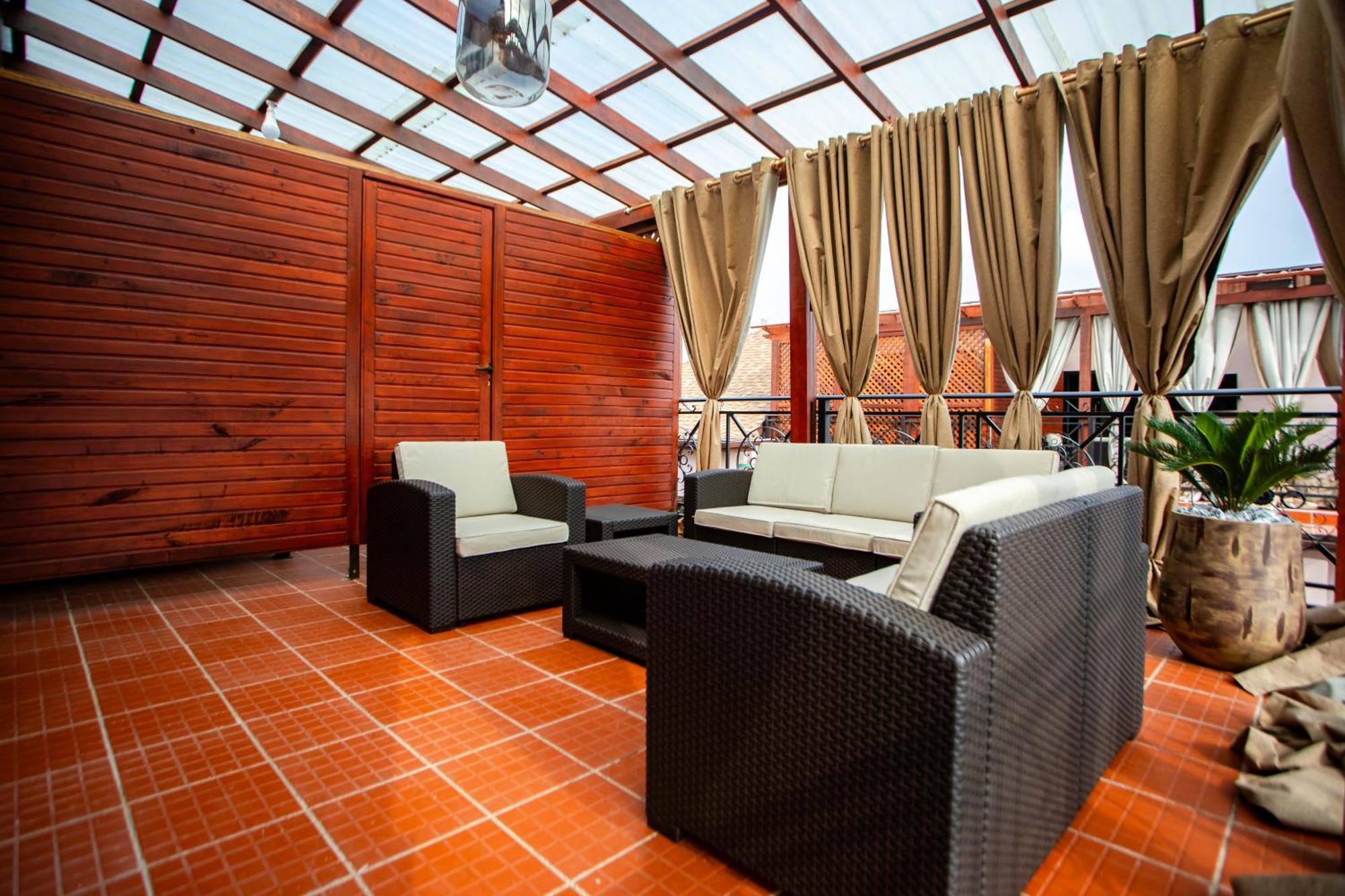 Maat Luxury Homes Accra Exteriör bild