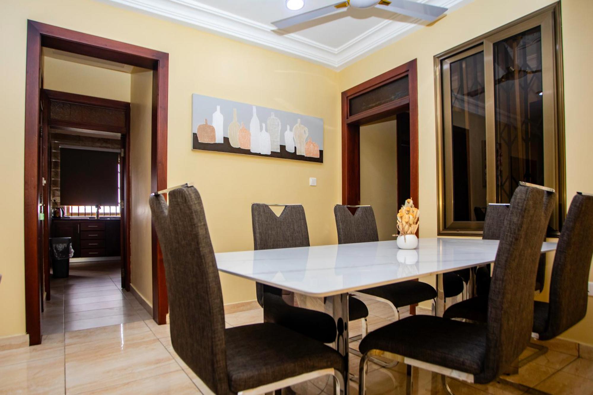 Maat Luxury Homes Accra Exteriör bild
